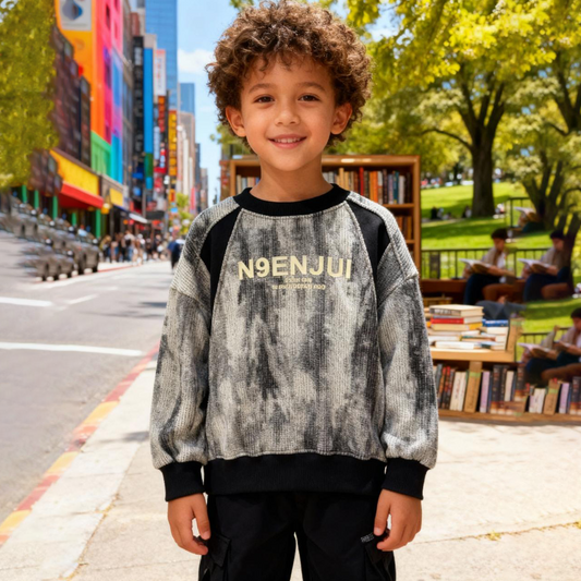 FashionFit Cozy Sweatshirt (Light Gray & Black)