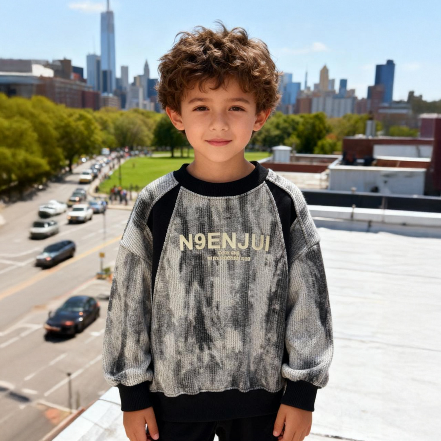 FashionFit Cozy Sweatshirt (Light Gray & Black)