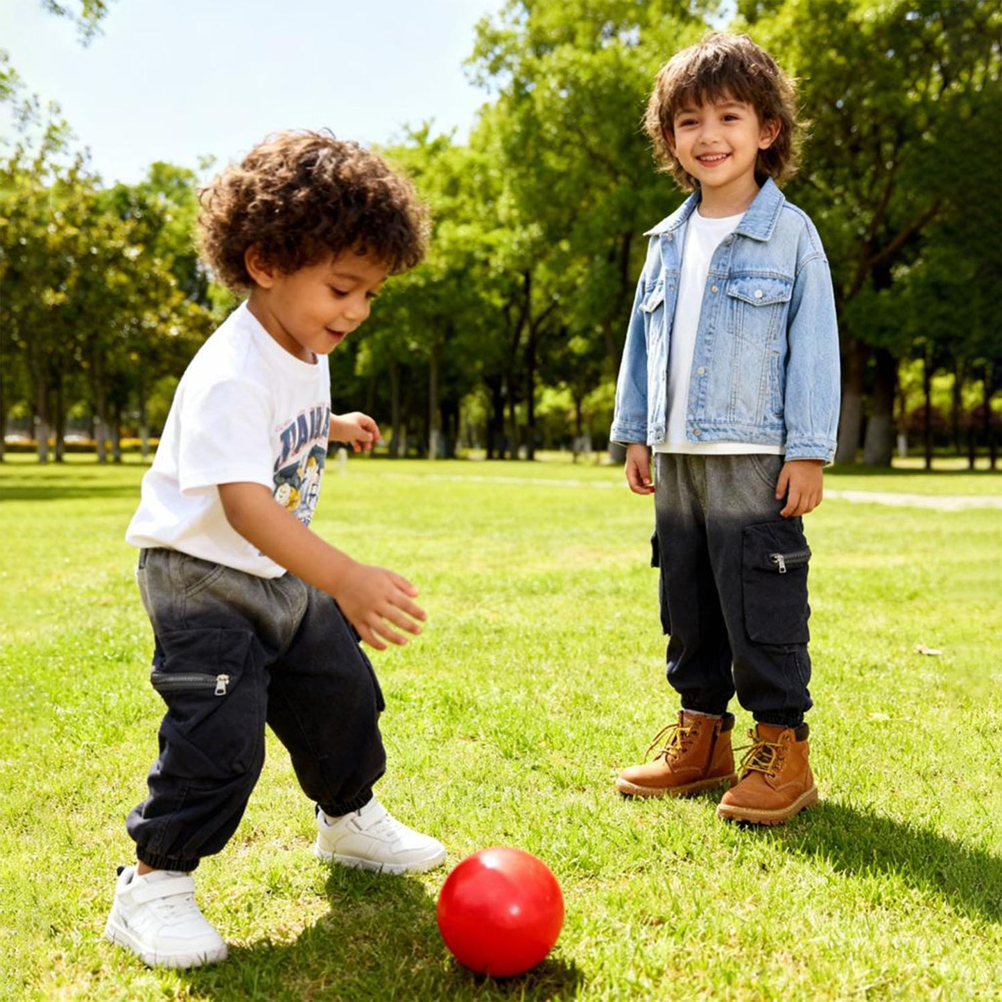 “Shadow Fade Balloon Jeans” (Black & Gray)